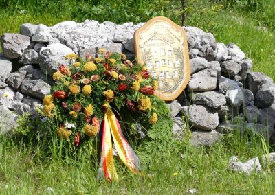 2.Der Altar